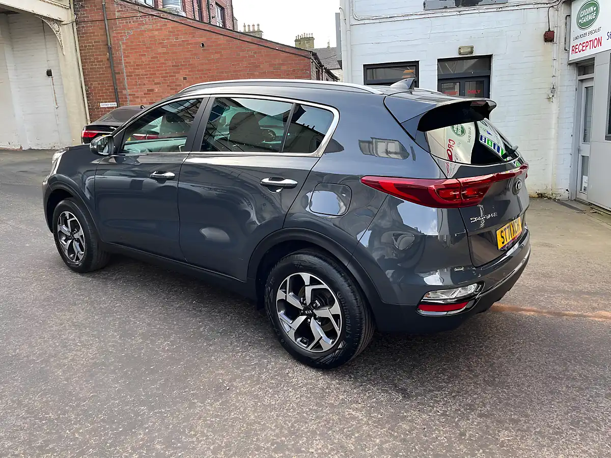 Used 2022 Kia Sportage 2 Grey - Interior and Exterior details 6