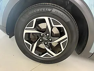 Used 2022 Kia Sportage 2 Grey - Interior and Exterior details 10