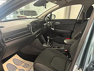 Used 2022 Kia Sportage 2 Grey - Interior and Exterior details 11