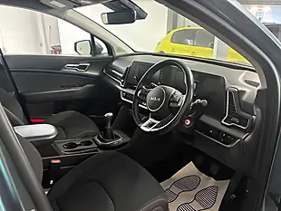 Used 2022 Kia Sportage 2 Grey - Interior and Exterior details 12