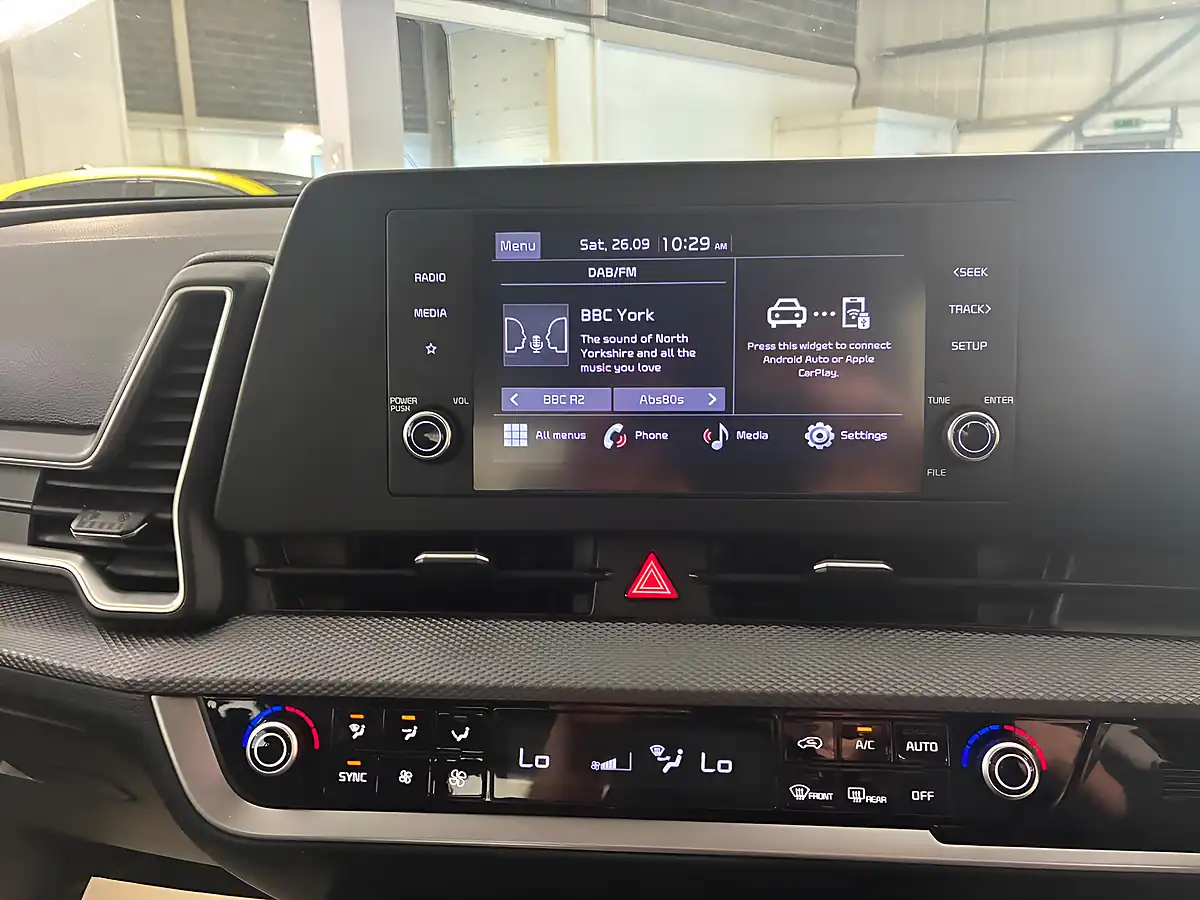Used 2022 Kia Sportage 2 Grey - Interior and Exterior details 13