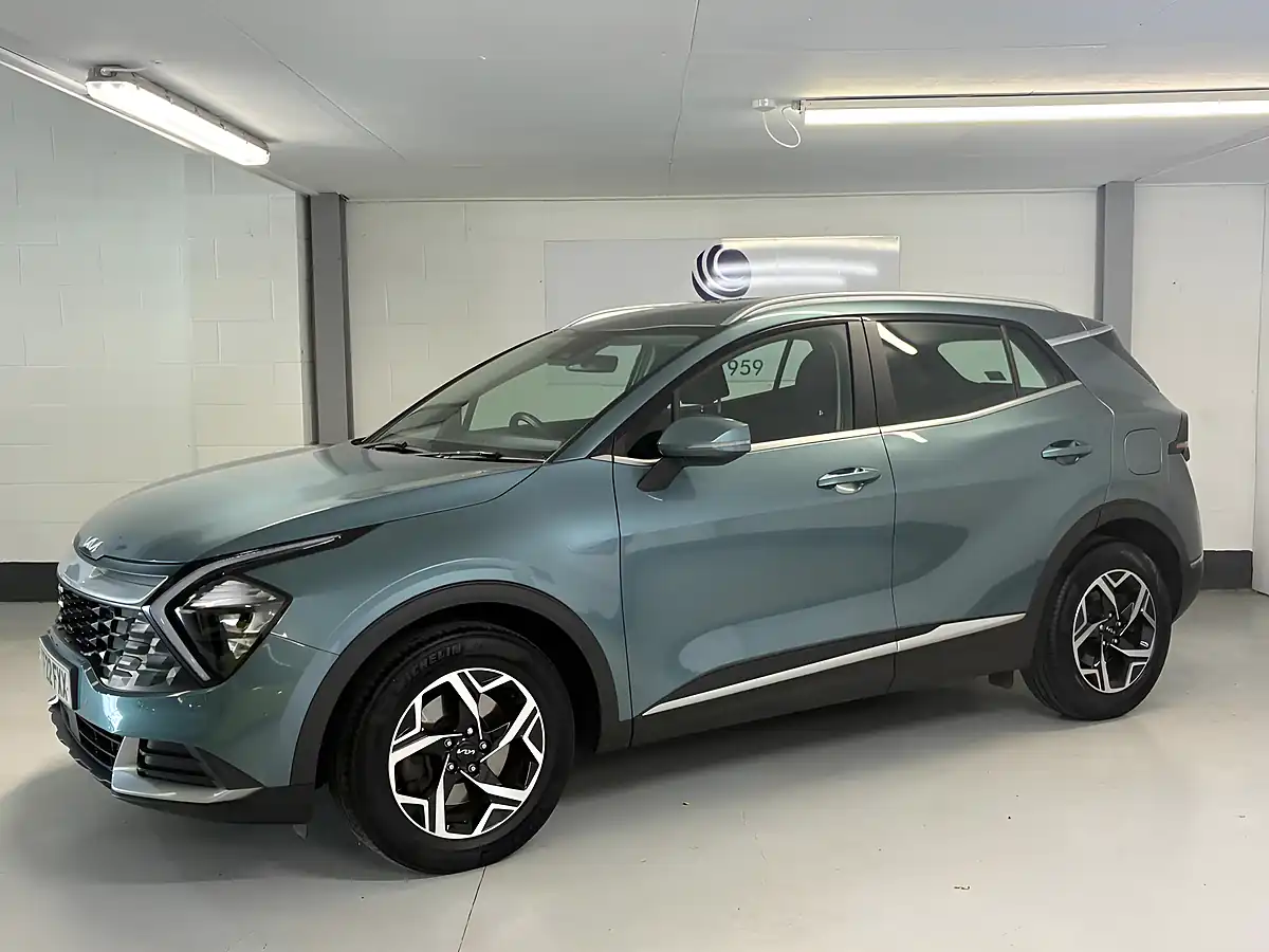 Used 2022 Kia Sportage 2 Grey - Interior and Exterior details 6