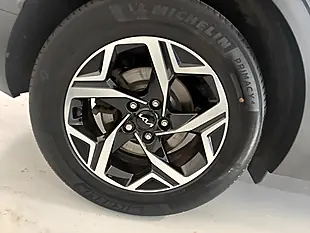 Used 2022 Kia Sportage 2 Grey - Interior and Exterior details 8