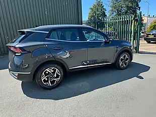 Used 2022 Kia Sportage 2 Grey - Interior and Exterior details 11