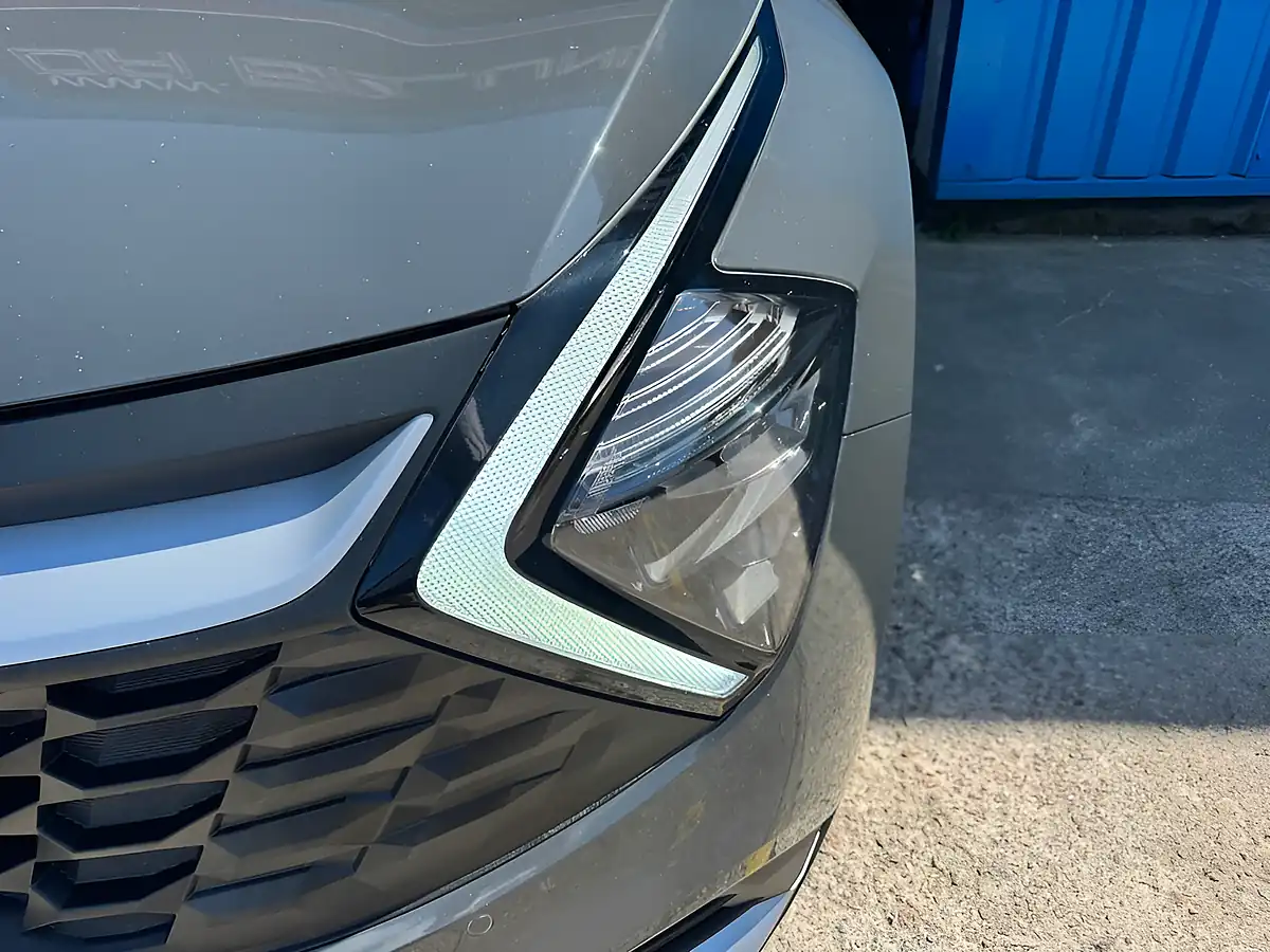Used 2022 Kia Sportage 2 Grey - Interior and Exterior details 20