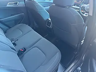 Used 2022 Kia Sportage 2 Grey - Interior and Exterior details 6