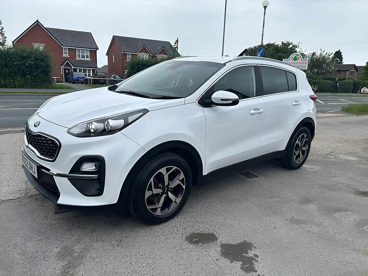 Used 2022 Kia Sportage 2 White - Interior and Exterior details 20