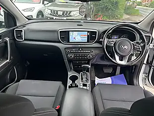 Used 2022 Kia Sportage 2 White - Interior and Exterior details 6