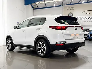 Used 2022 Kia Sportage 2 White - Interior and Exterior details 10