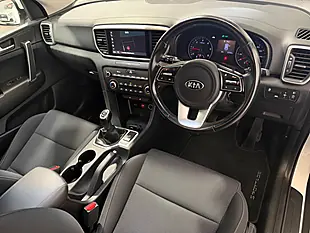 Used 2022 Kia Sportage 2 White - Interior and Exterior details 3