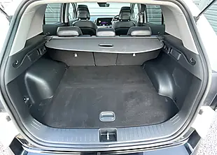 Used 2022 Kia Sportage 4 White - Interior and Exterior details 14