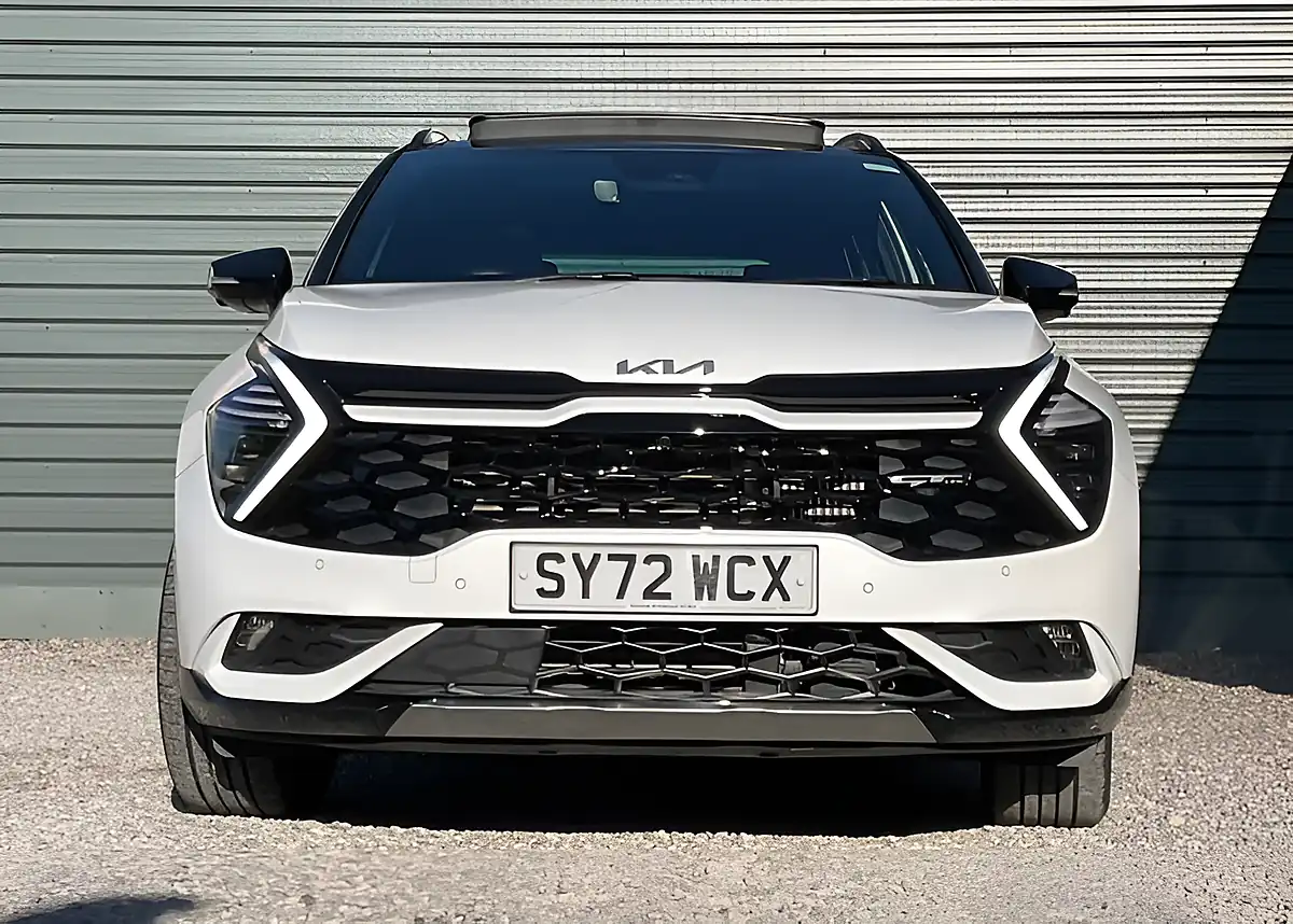 Used 2022 Kia Sportage GT-Line S White - Interior and Exterior details 10