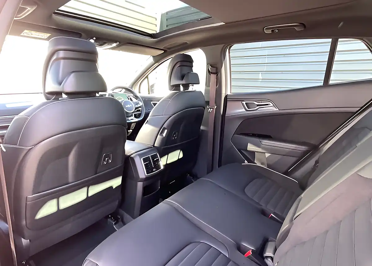 Used 2022 Kia Sportage GT-Line S White - Interior and Exterior details 11