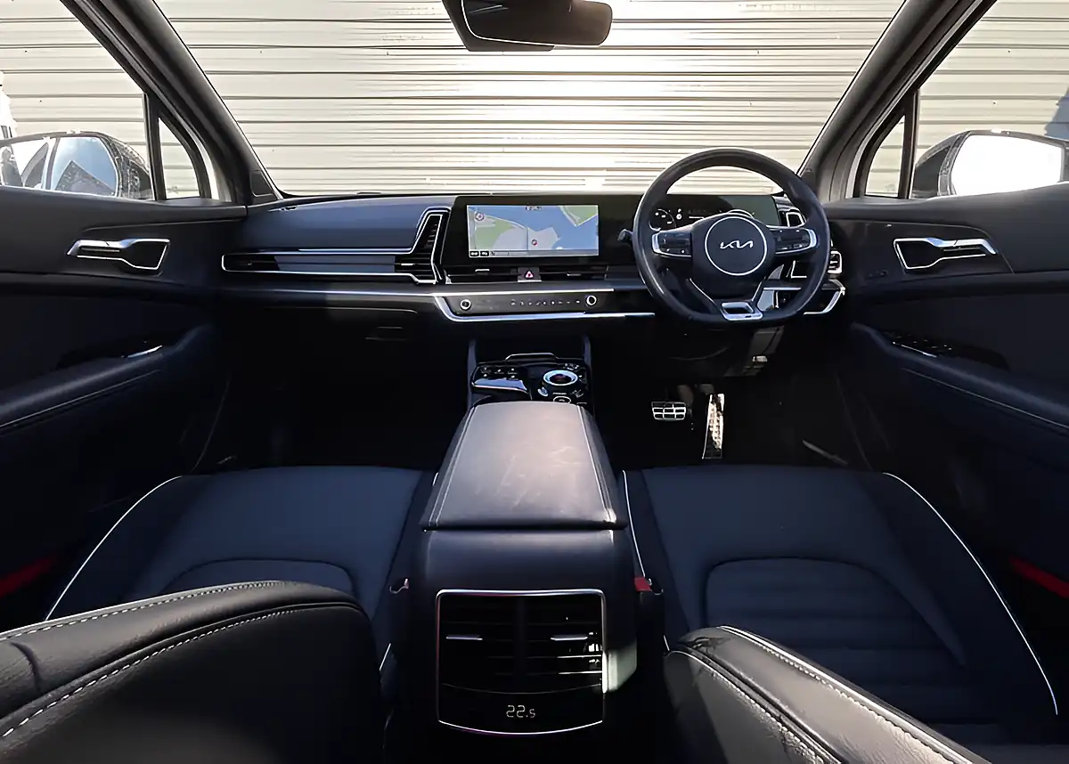 Used 2022 Kia Sportage GT-Line S White - Interior and Exterior details 12