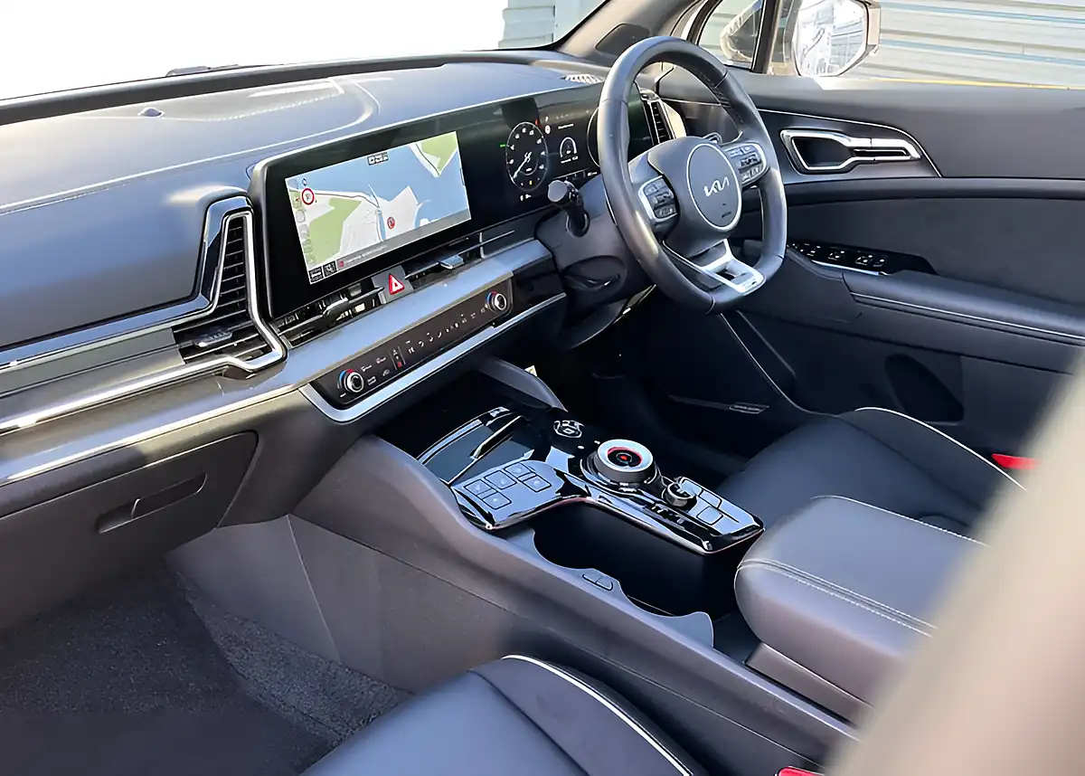 Used 2022 Kia Sportage GT-Line S White - Interior and Exterior details 15