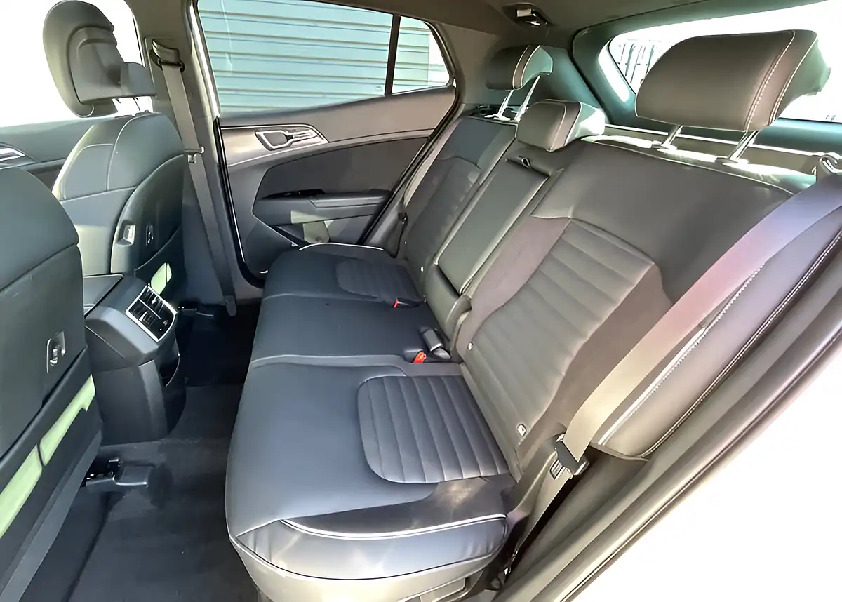 Used 2022 Kia Sportage GT-Line S White - Interior and Exterior details 16
