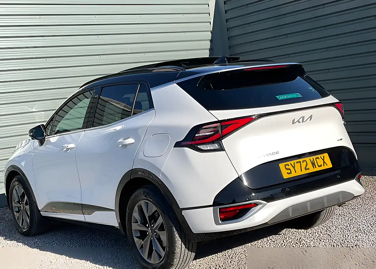Used 2022 Kia Sportage GT-Line S White - Interior and Exterior details 6
