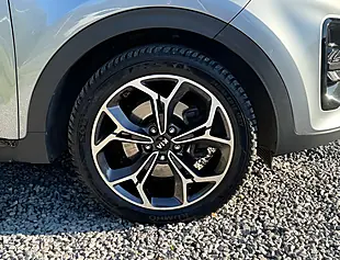 Used 2022 Kia Sportage GT-Line Silver - Interior and Exterior details 9