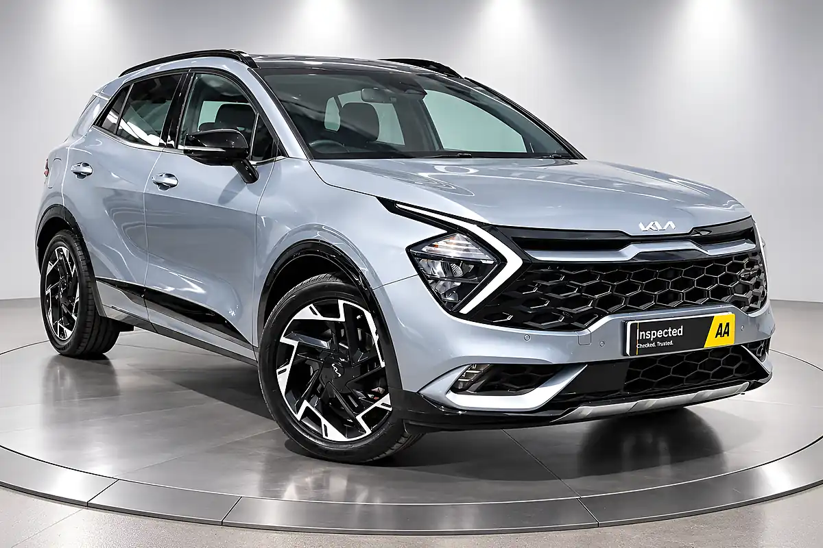 Used 2022 Kia Sportage GT-Line Silver - Interior and Exterior details 11
