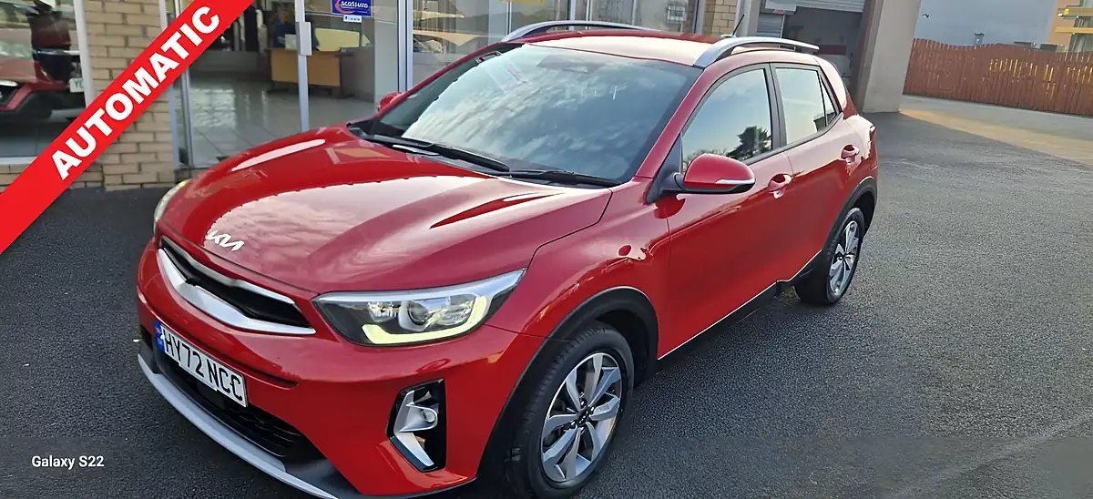 Used 2022 Kia Stonic 2 Red - Front View