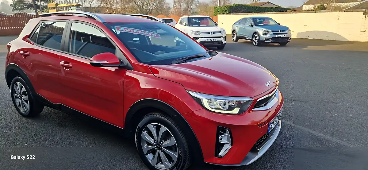 Used 2022 Kia Stonic 2 Red - Interior and Exterior details 11