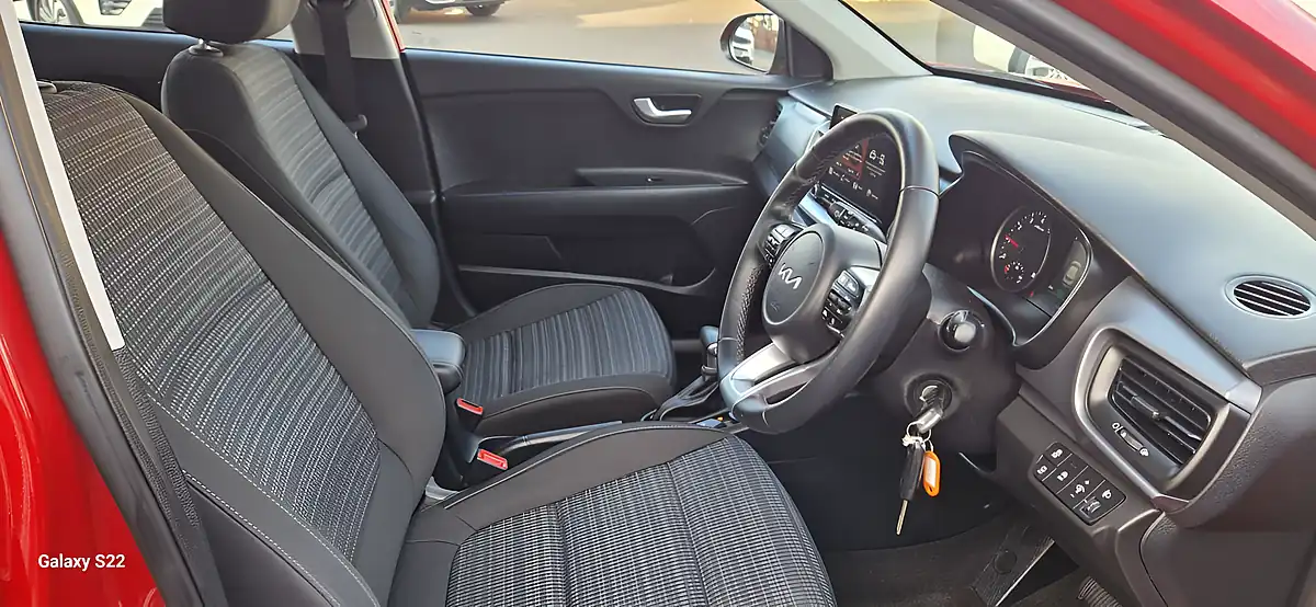 Used 2022 Kia Stonic 2 Red - Interior and Exterior details 14