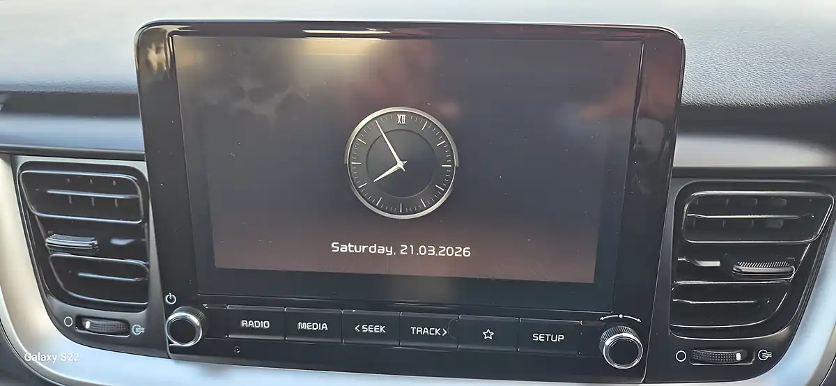 Used 2022 Kia Stonic 2 Red - Interior and Exterior details 19