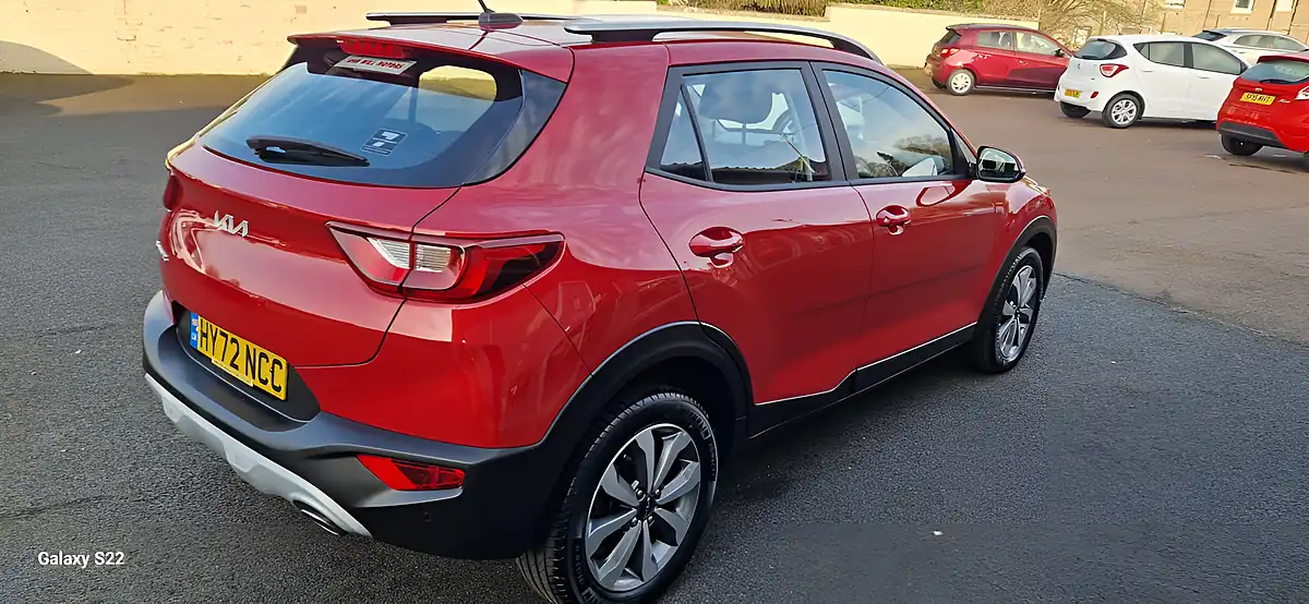 Used 2022 Kia Stonic 2 Red - Interior and Exterior details 9