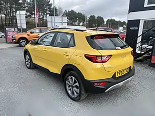 Used 2022 Kia Stonic 2 Yellow - Interior and Exterior details 4
