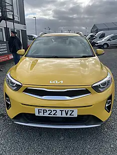 Used 2022 Kia Stonic 2 Yellow - Interior and Exterior details 6