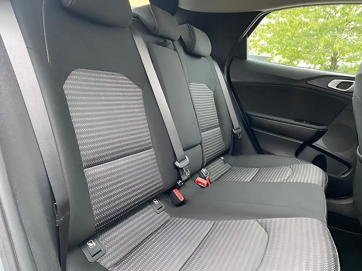 Used 2022 Kia Xceed 2 Grey - Interior and Exterior details 12