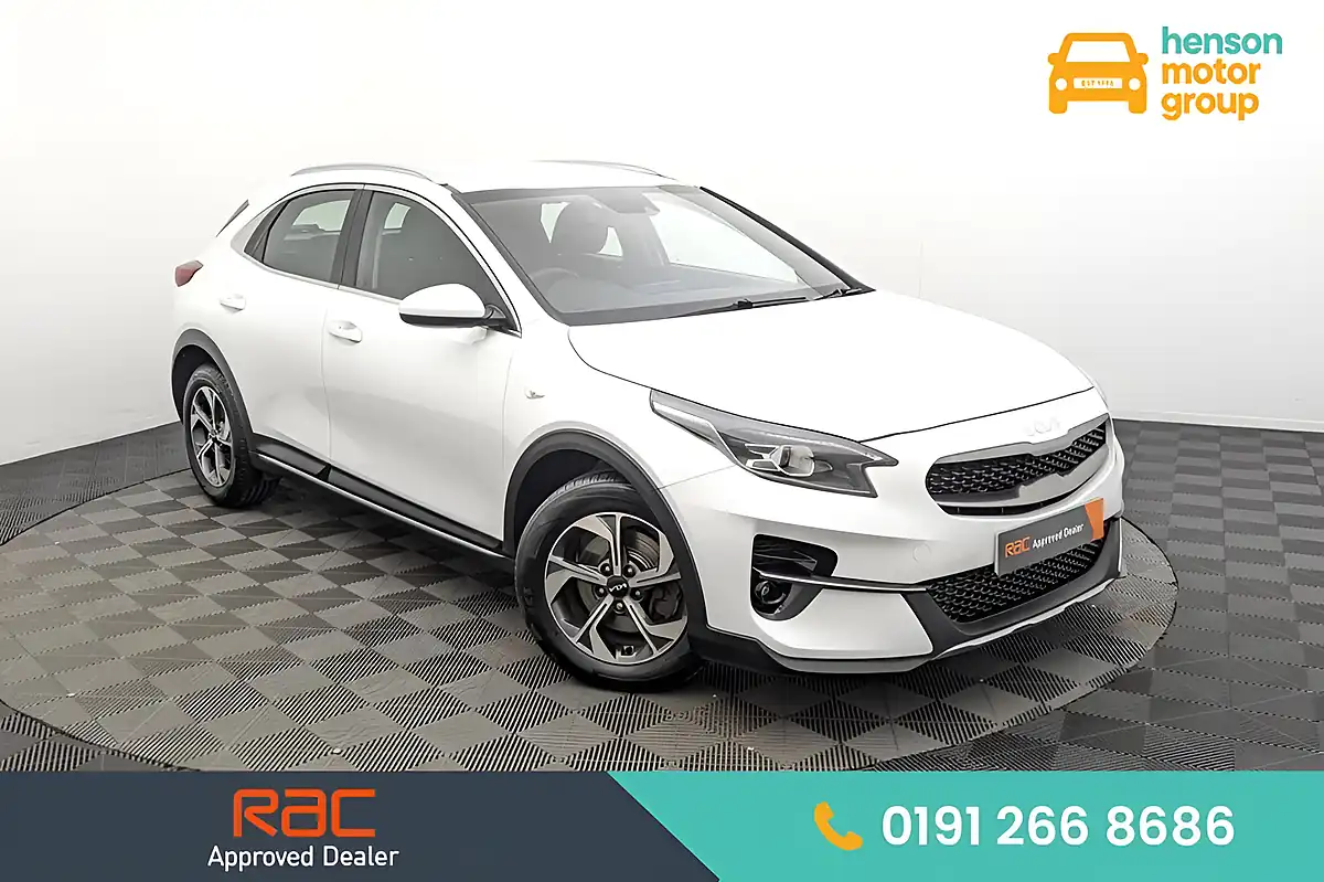 Used 2022 Kia Xceed 2 White - Front View