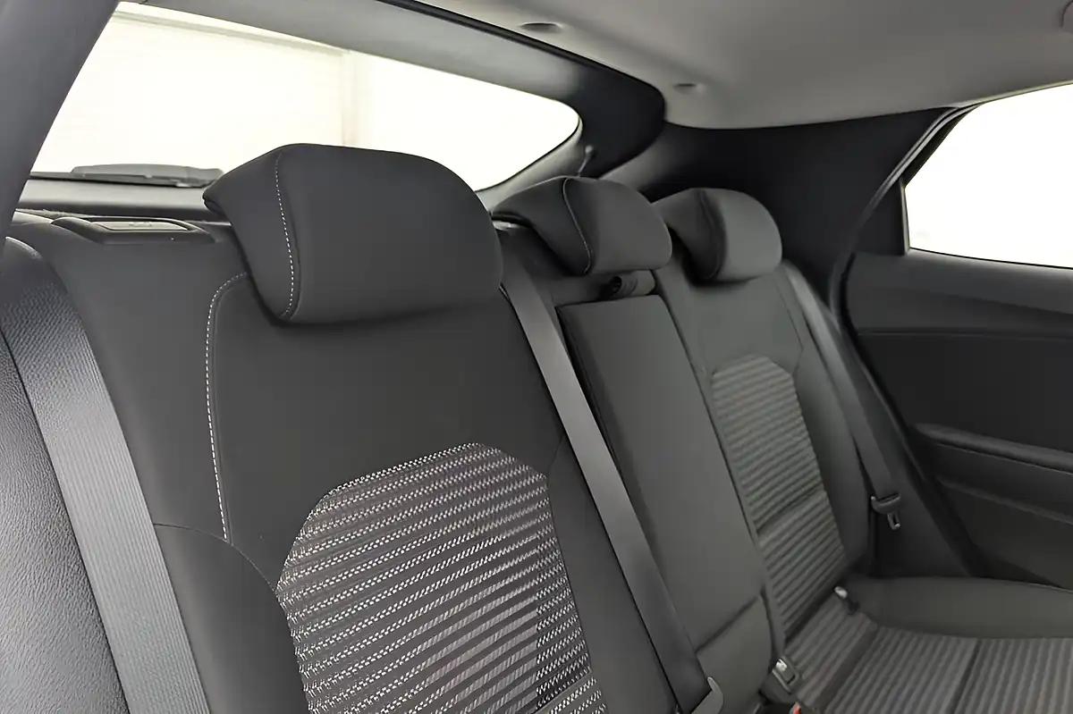 Used 2022 Kia Xceed 2 White - Interior and Exterior details 11