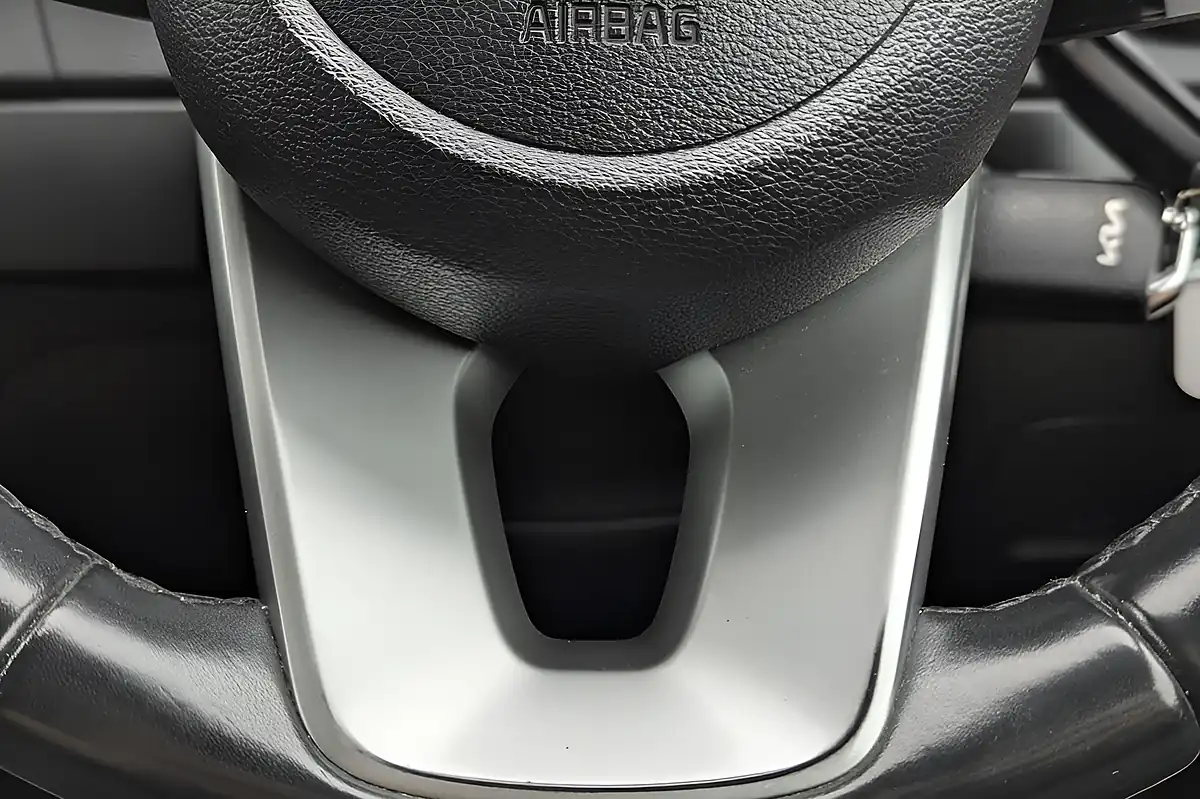 Used 2022 Kia Xceed 2 White - Interior and Exterior details 15