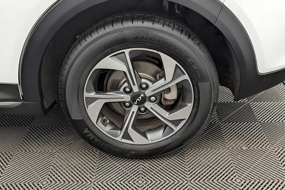 Used 2022 Kia Xceed 2 White - Interior and Exterior details 20