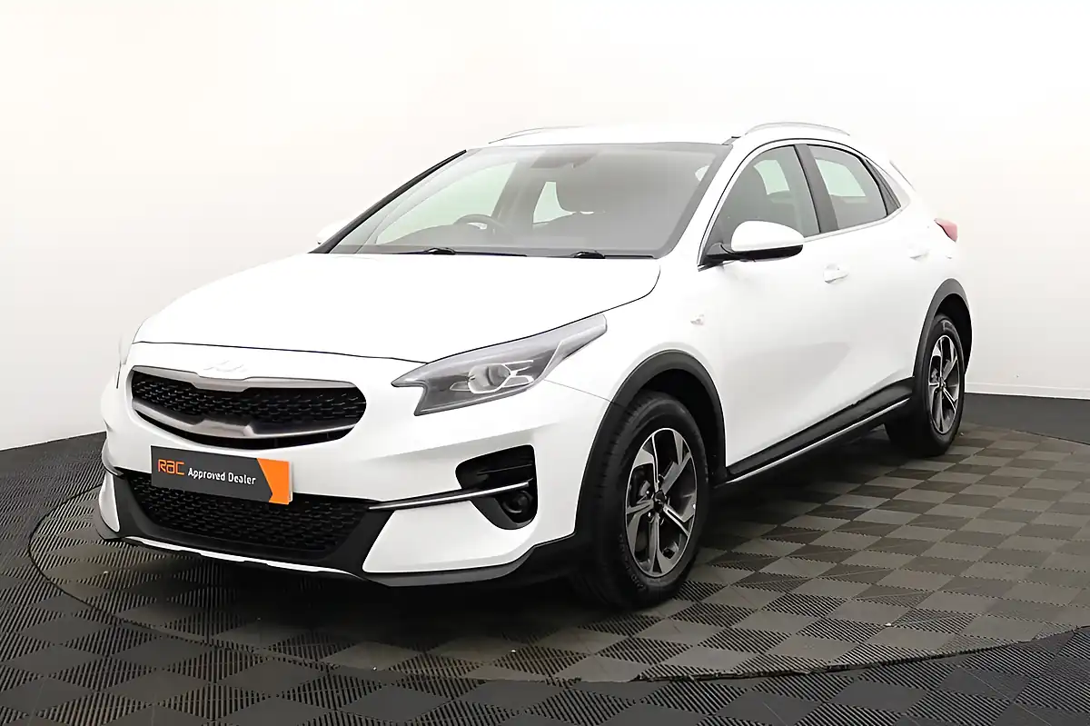 Used 2022 Kia Xceed 2 White - Interior and Exterior details 6