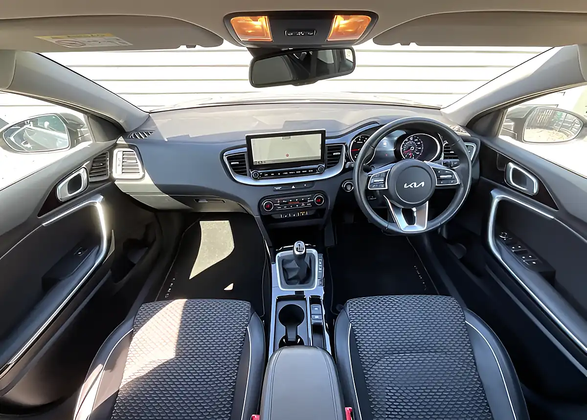 Used 2022 Kia Xceed 3 Dark Penta Metal - Interior and Exterior details 13