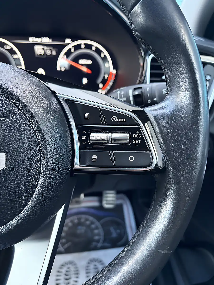 Used 2022 Kia Xceed 4 Grey - Interior and Exterior details 12