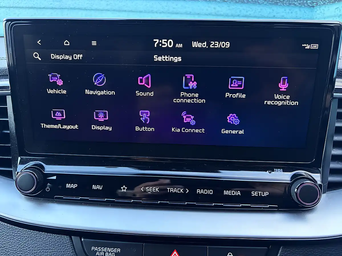Used 2022 Kia Xceed 4 Grey - Interior and Exterior details 17
