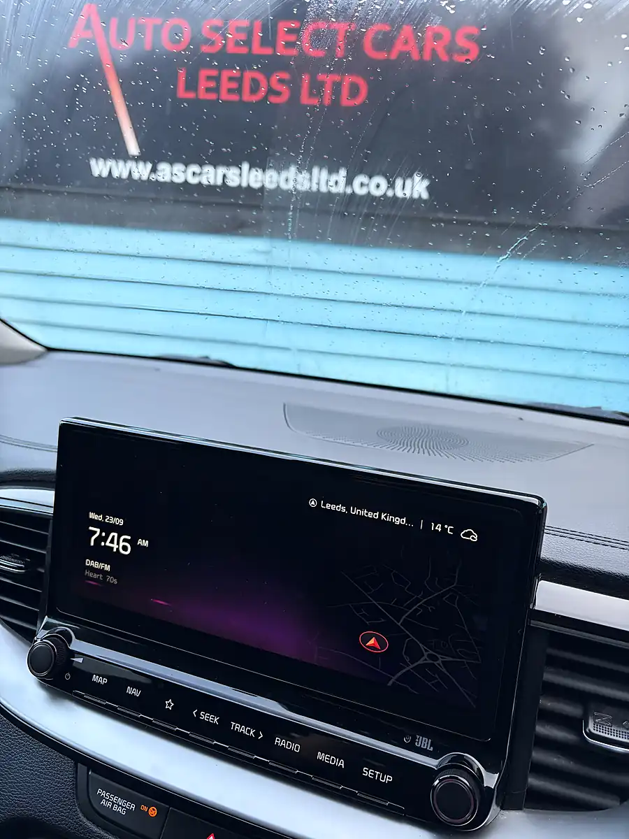 Used 2022 Kia Xceed 4 Grey - Interior and Exterior details 18