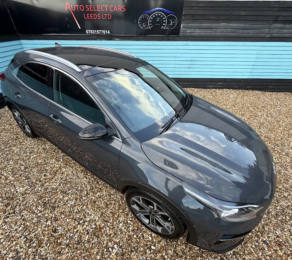 Used 2022 Kia Xceed 4 Grey - Interior and Exterior details 3