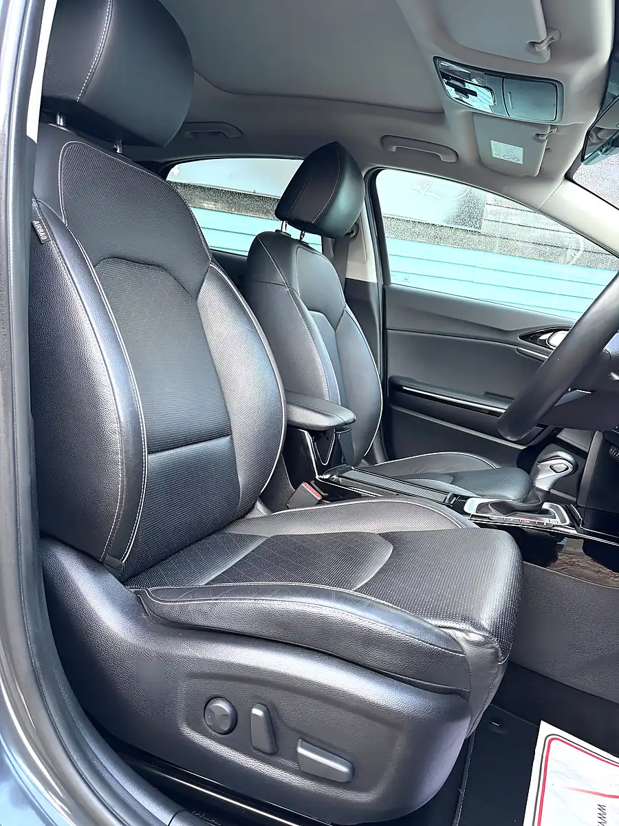 Used 2022 Kia Xceed 4 Grey - Interior and Exterior details 6