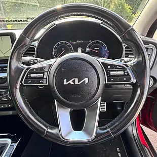 Used 2022 Kia Xceed 4 Red - Interior and Exterior details 10