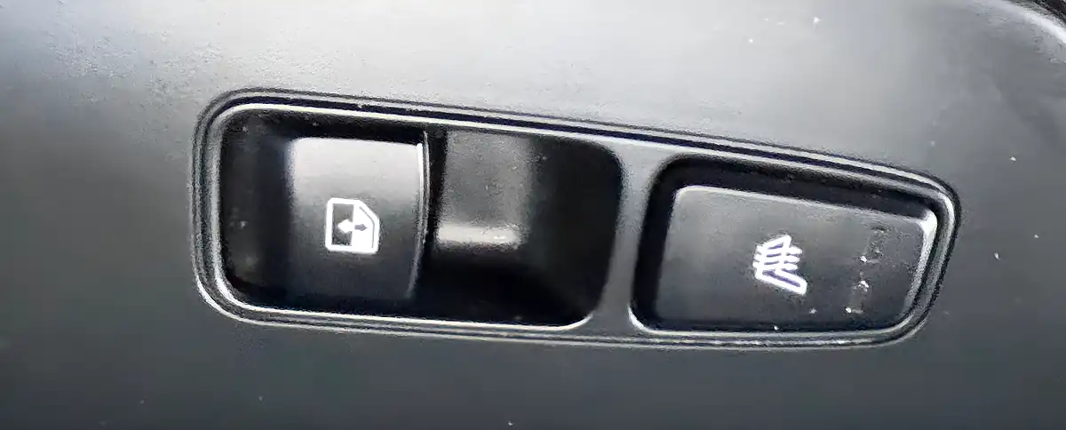 Used 2022 Kia Xceed 4 Red - Interior and Exterior details 17