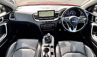 Used 2022 Kia Xceed 4 Red - Interior and Exterior details 18