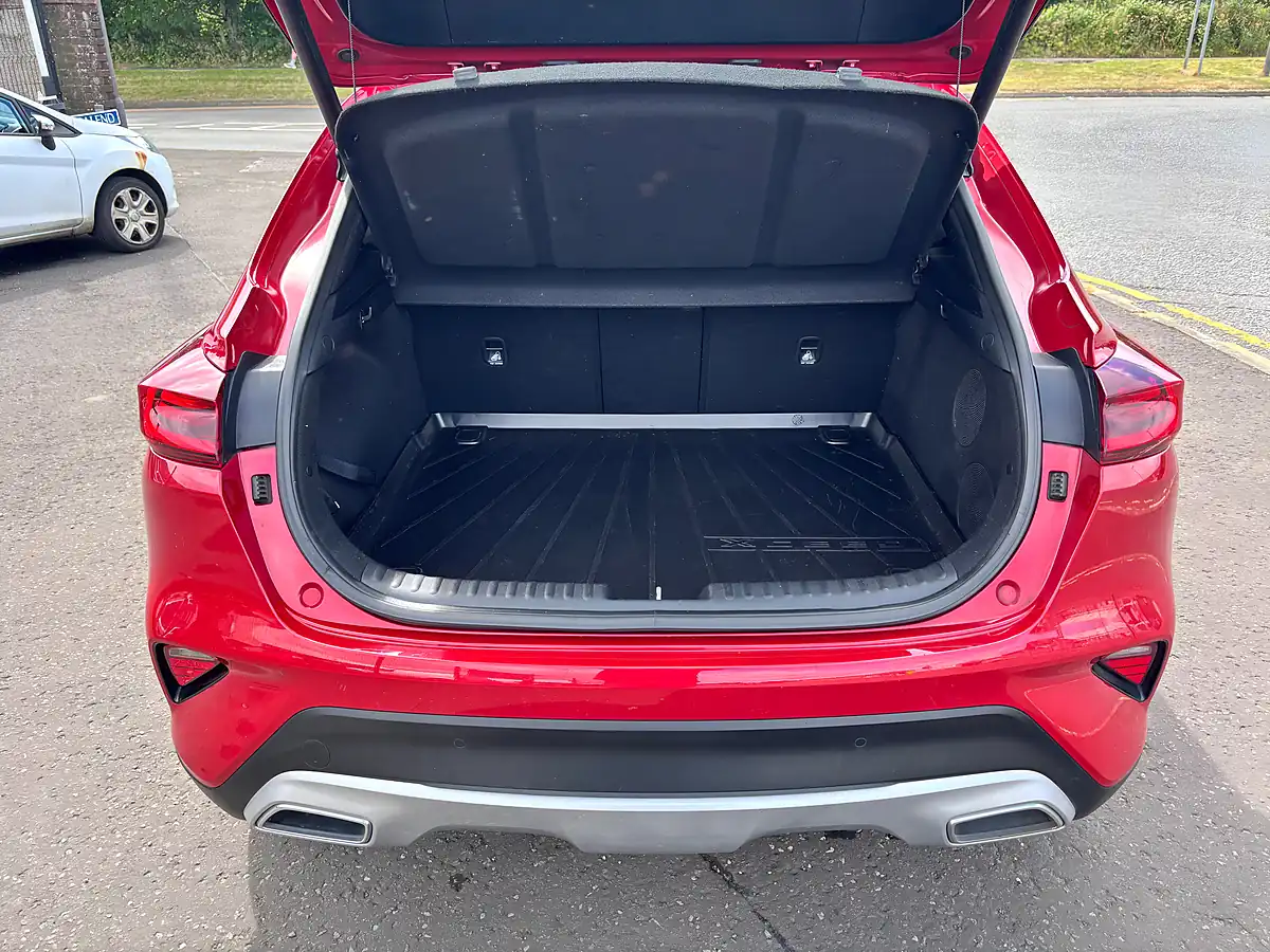 Used 2022 Kia Xceed 4 Red - Interior and Exterior details 19