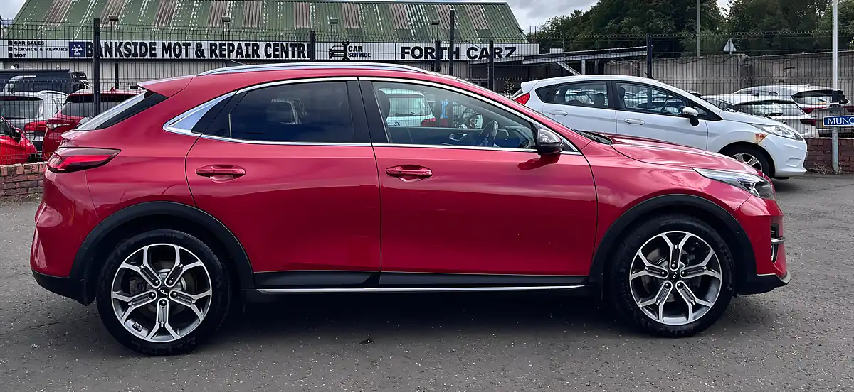 Used 2022 Kia Xceed 4 Red - Interior and Exterior details 7