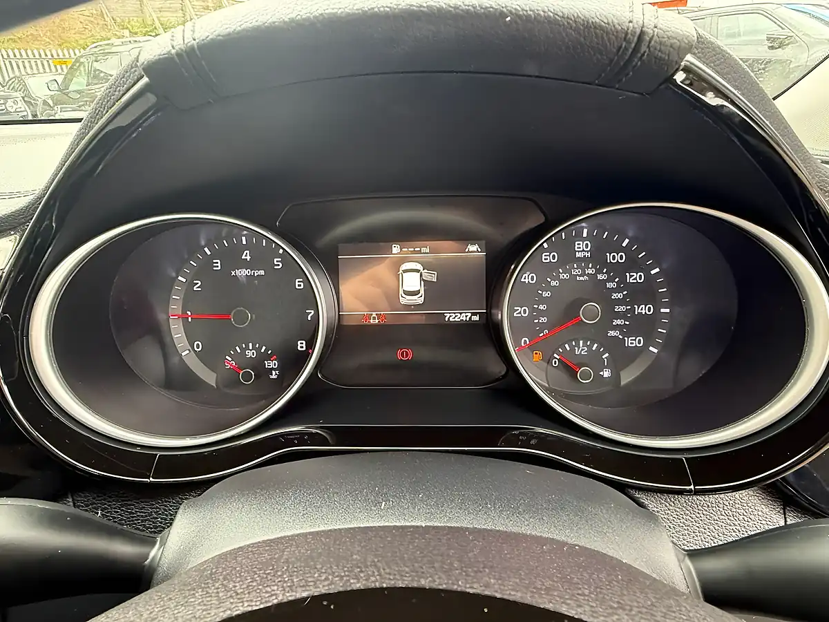 Used 2022 Kia Xceed Connect Blue - Interior and Exterior details 10