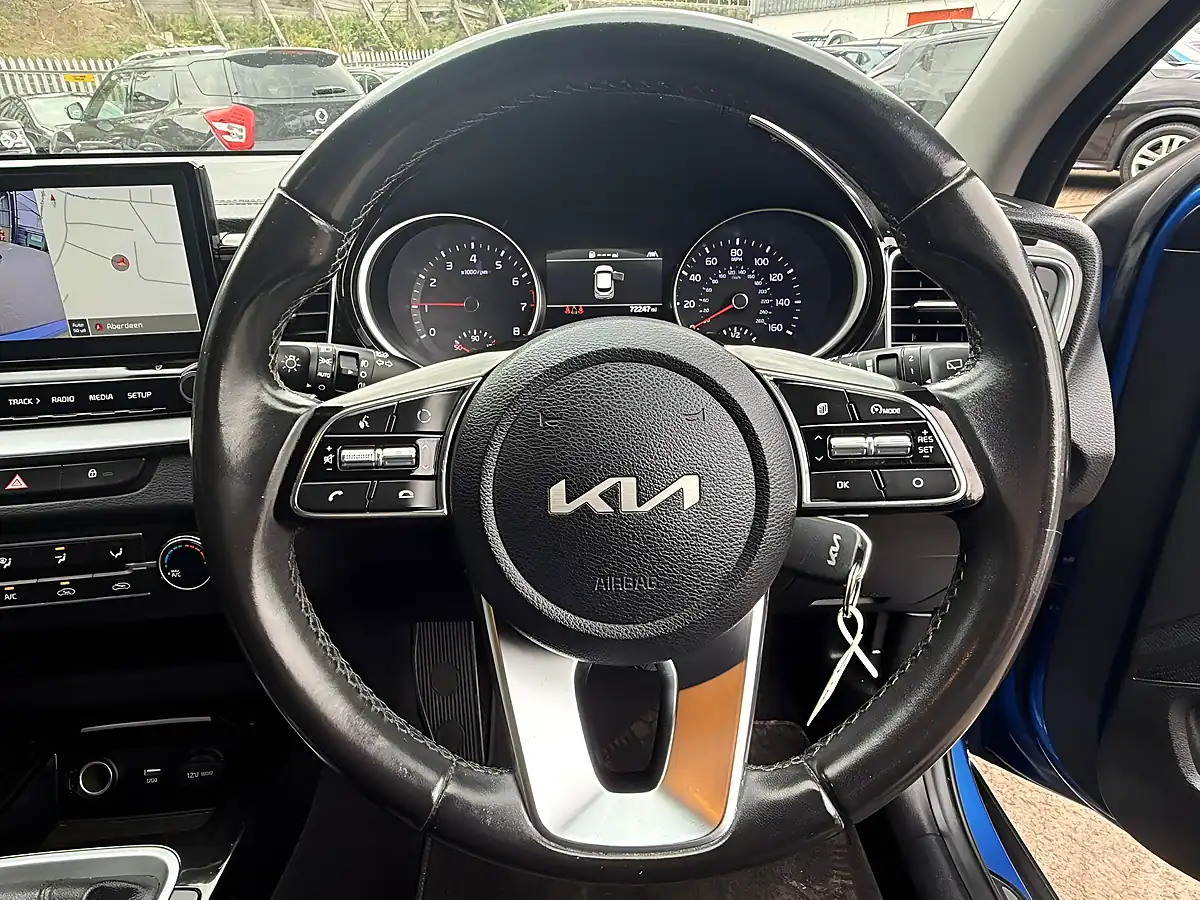 Used 2022 Kia Xceed Connect Blue - Interior and Exterior details 7