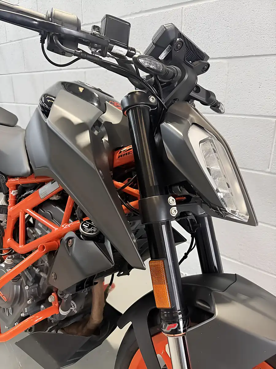Used 2022 Ktm 125 Duke Naked Black - Interior and Exterior details 4